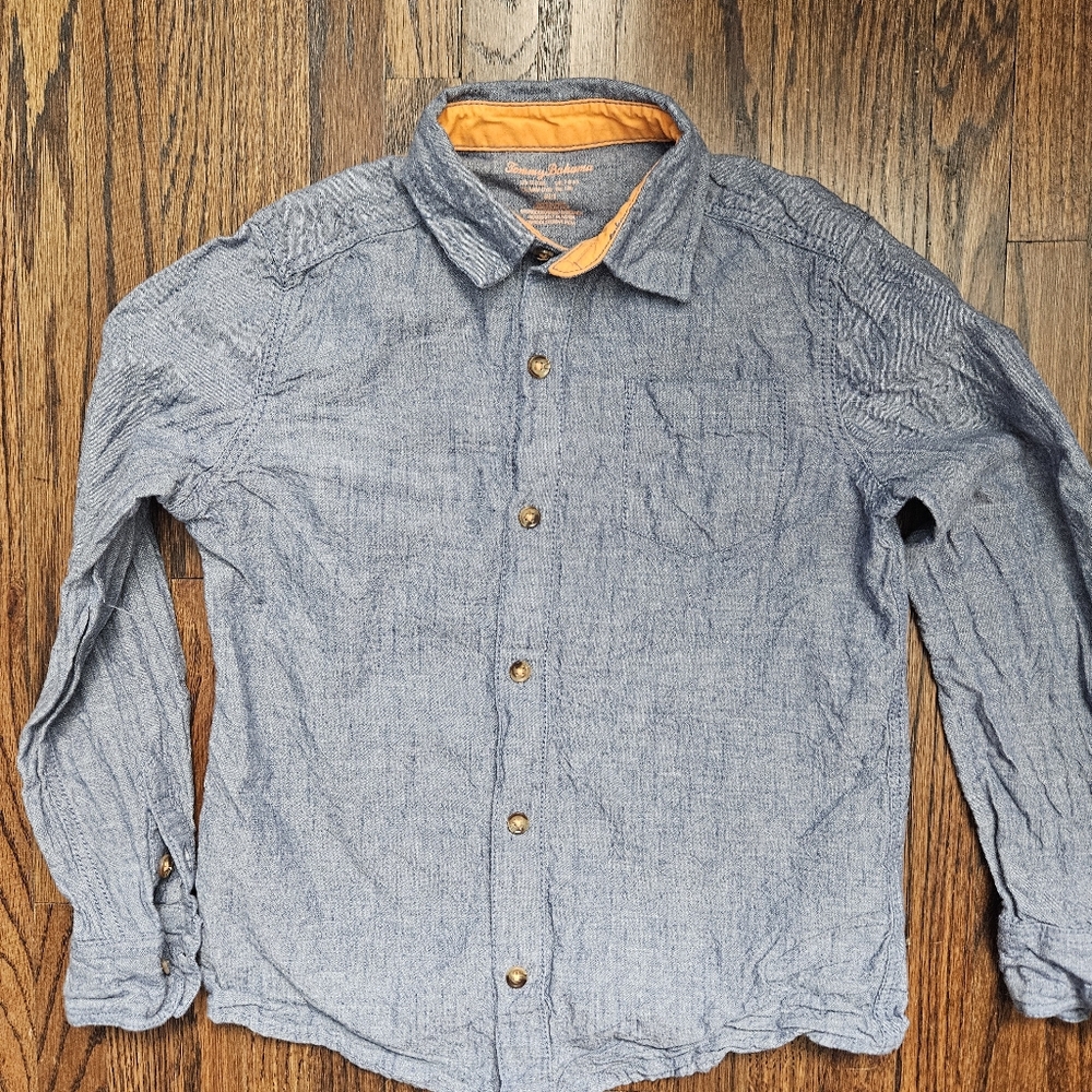 Boys 7/8 Tommy Bahama blue cotton/ denim look shirt.